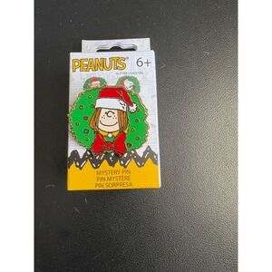 Peanuts Character Wreath Pin